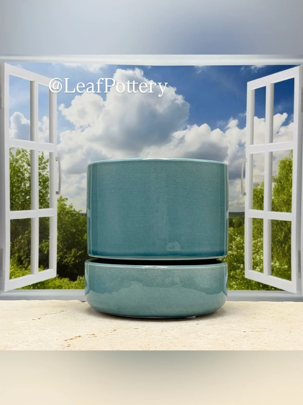 Light Blue Hoya Bella Pot with Attached Saucer and Drainage Hole